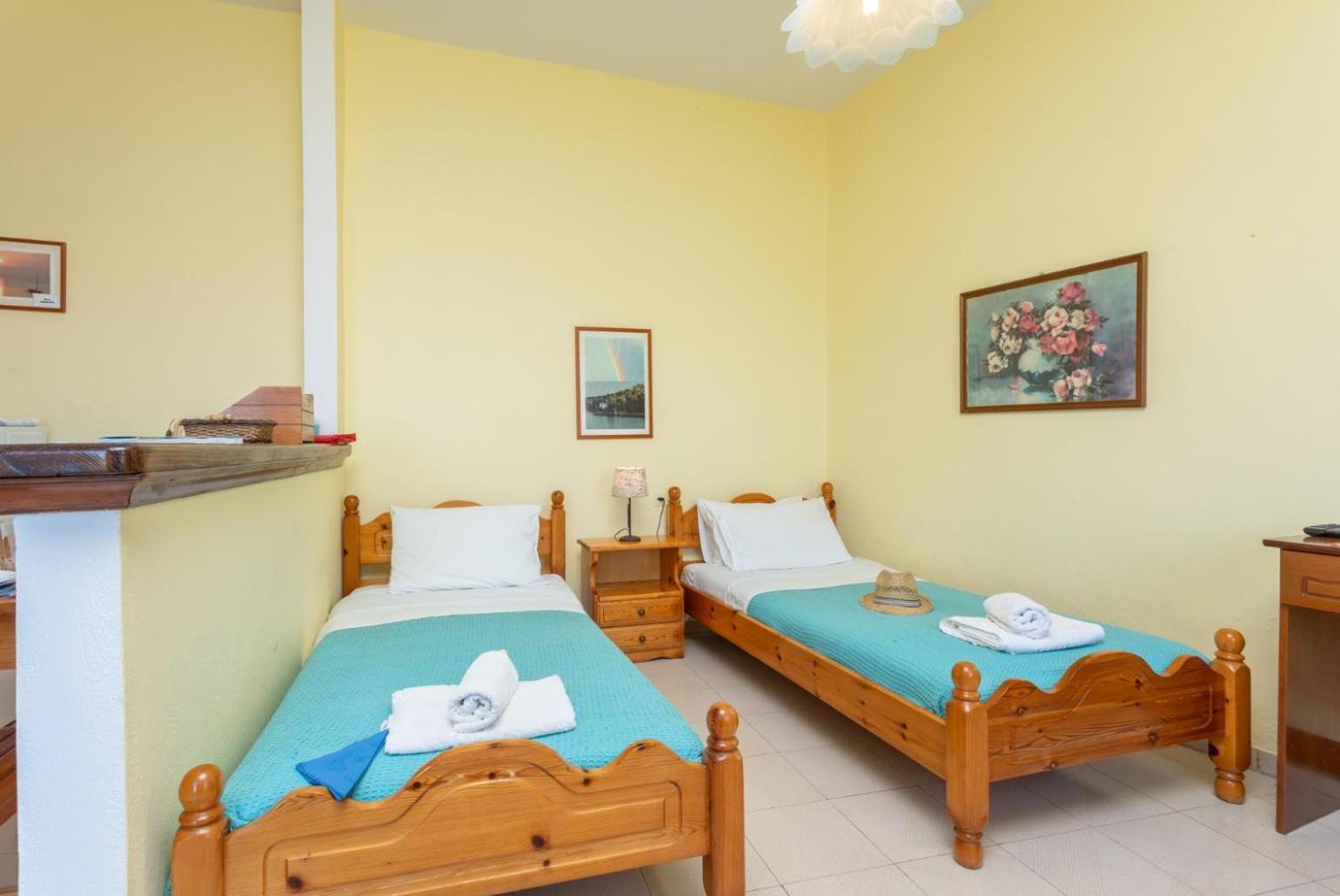 Dolphin Studio Apartment Tranakatika Luaran gambar