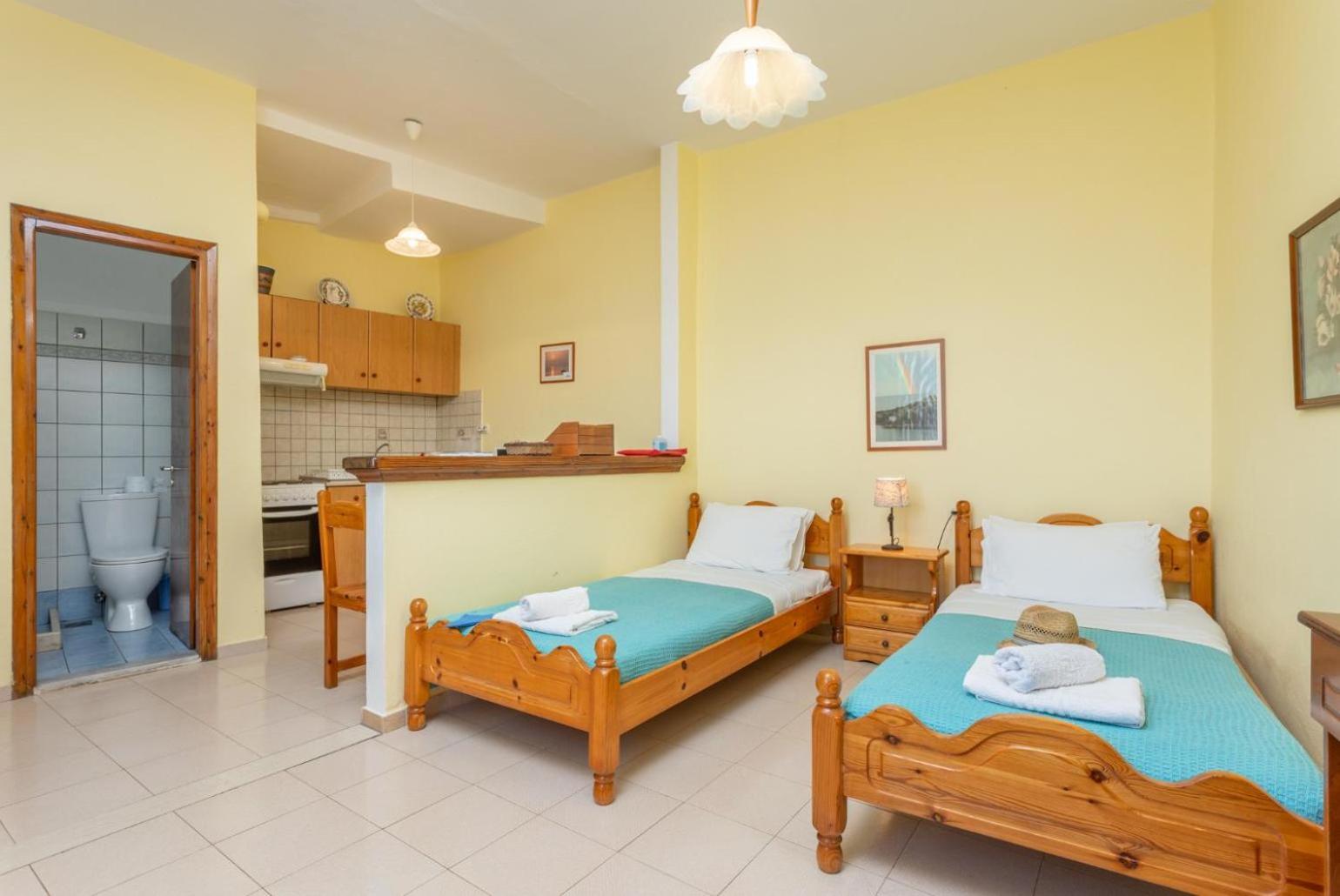 Dolphin Studio Apartment Tranakatika Luaran gambar